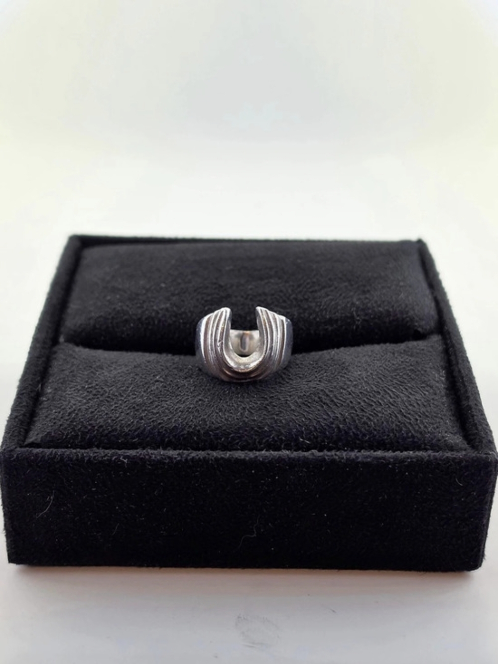 ✨ Vintage 925 Sterling Silver Horseshoe Ribbed Statement Ring ✨